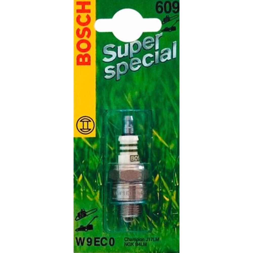 BOSCH W9EC0 tändstift till gräsklippare 1 st.