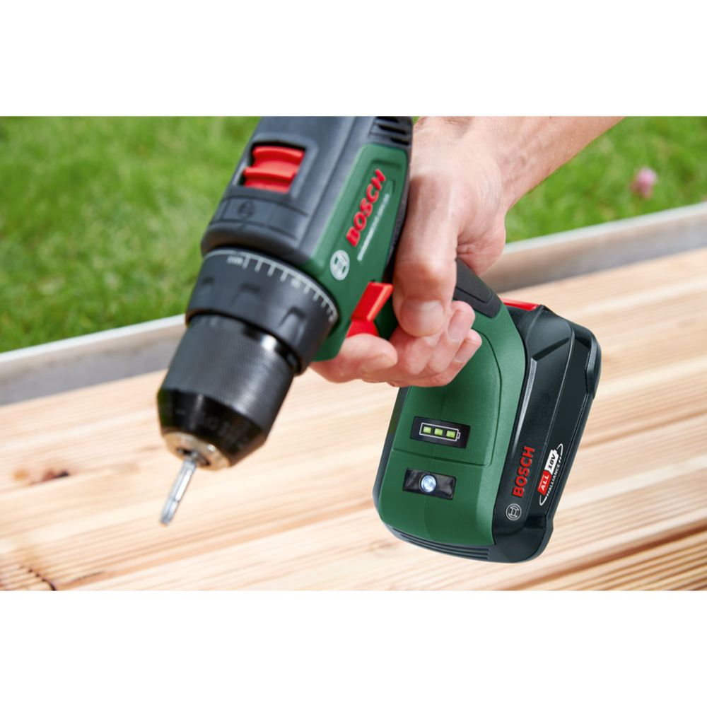 Bosch UniversalDrill batteridriven borrskruvdragare 2,0 Ah 18 V