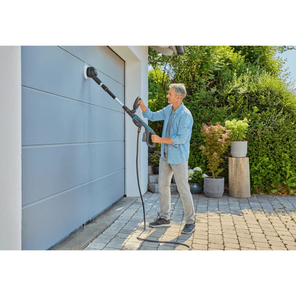 Gardena AquaBrush Universal akkuterassipesuri P4A