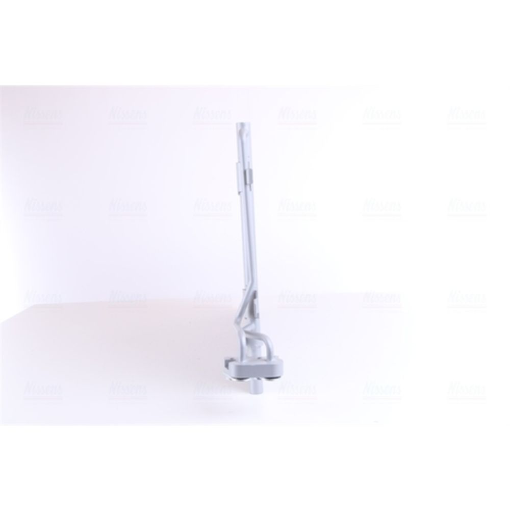 Ilmastointilaitteen lauhdutin 30-00495