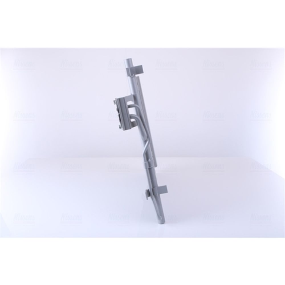 Ilmastointilaitteen lauhdutin 30-04036