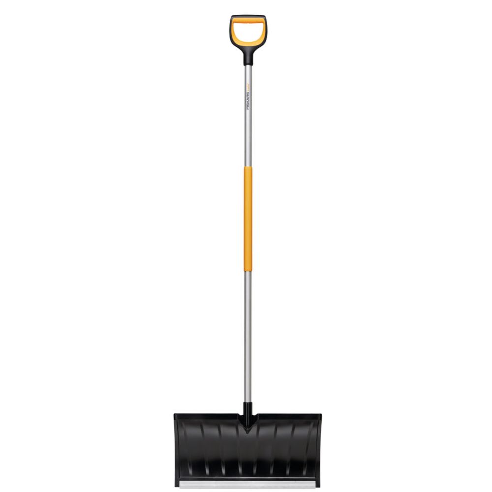 Fiskars X-Series lumentyönnin rullaava
