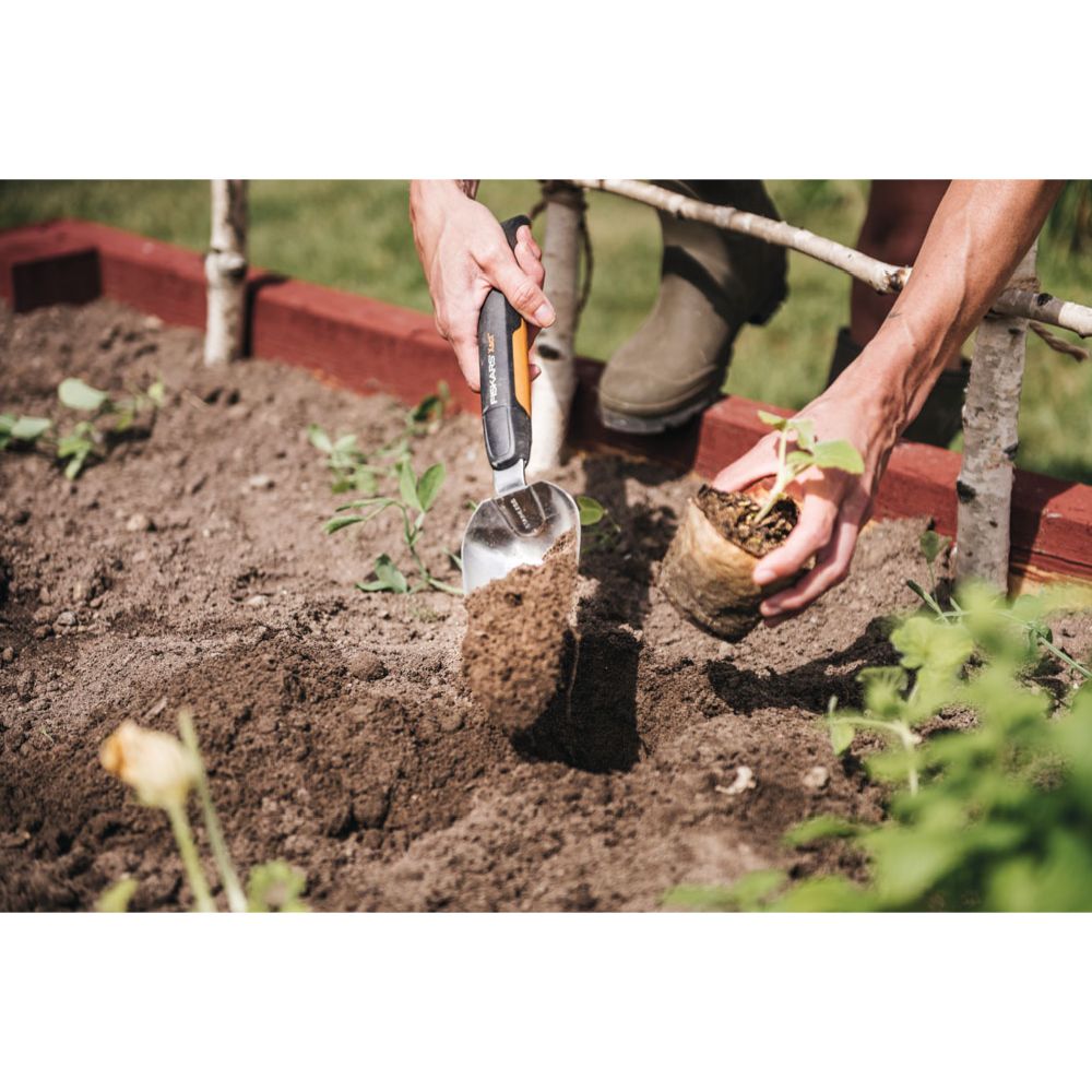 Fiskars Xact planteringsspade bred