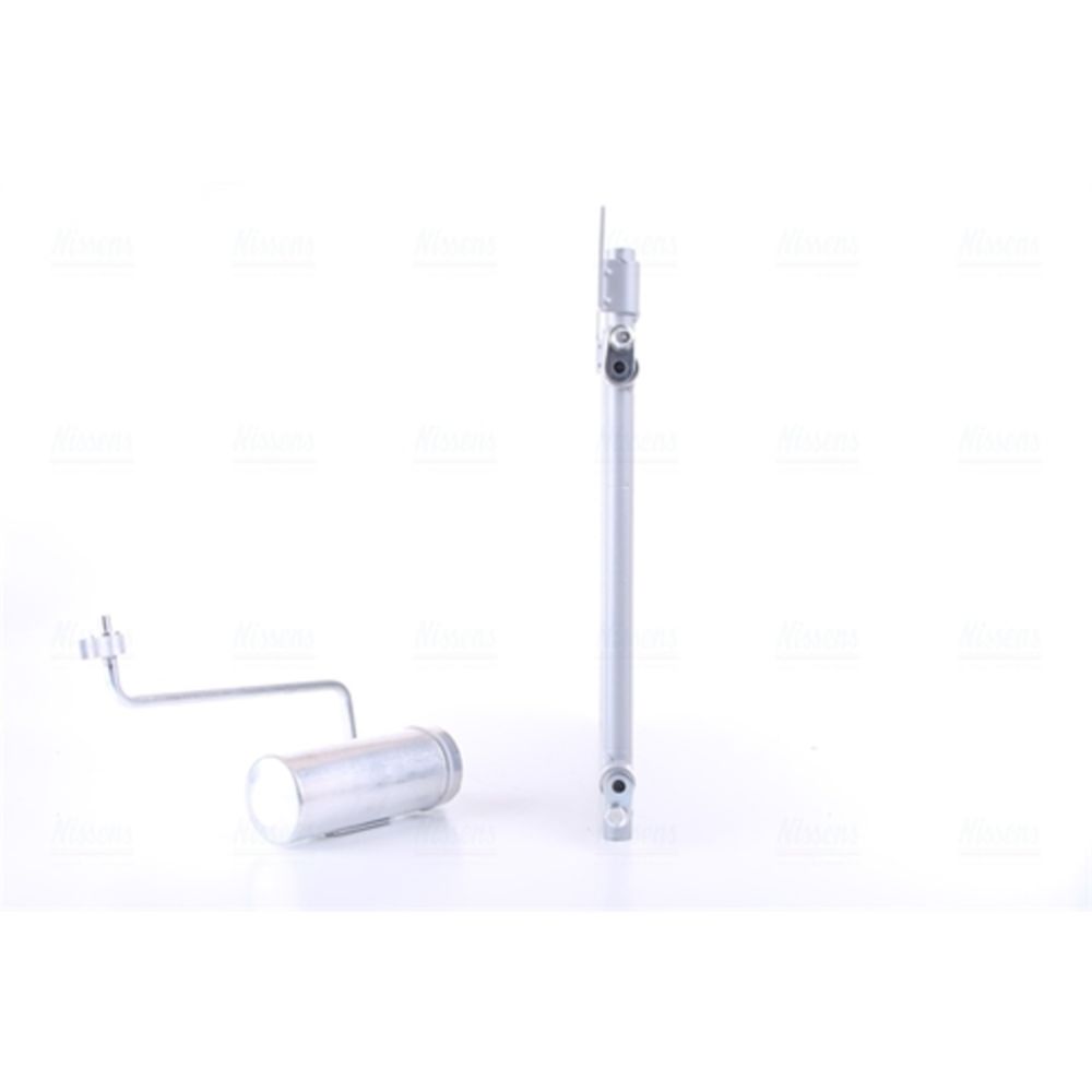 Ilmastointilaitteen lauhdutin 30-04690