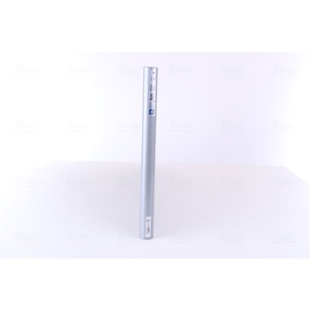 Ilmastointilaitteen lauhdutin 30-00501