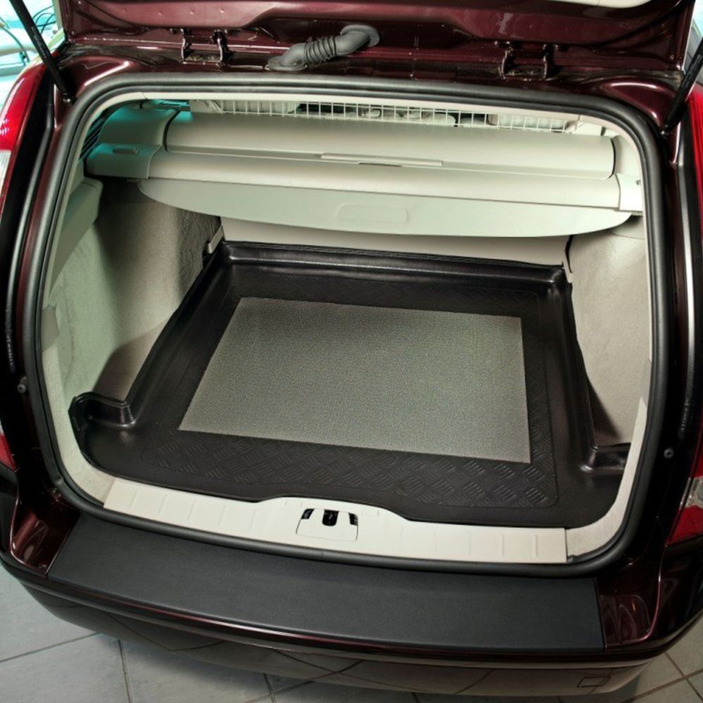 Tavaratilamatto V50 04->