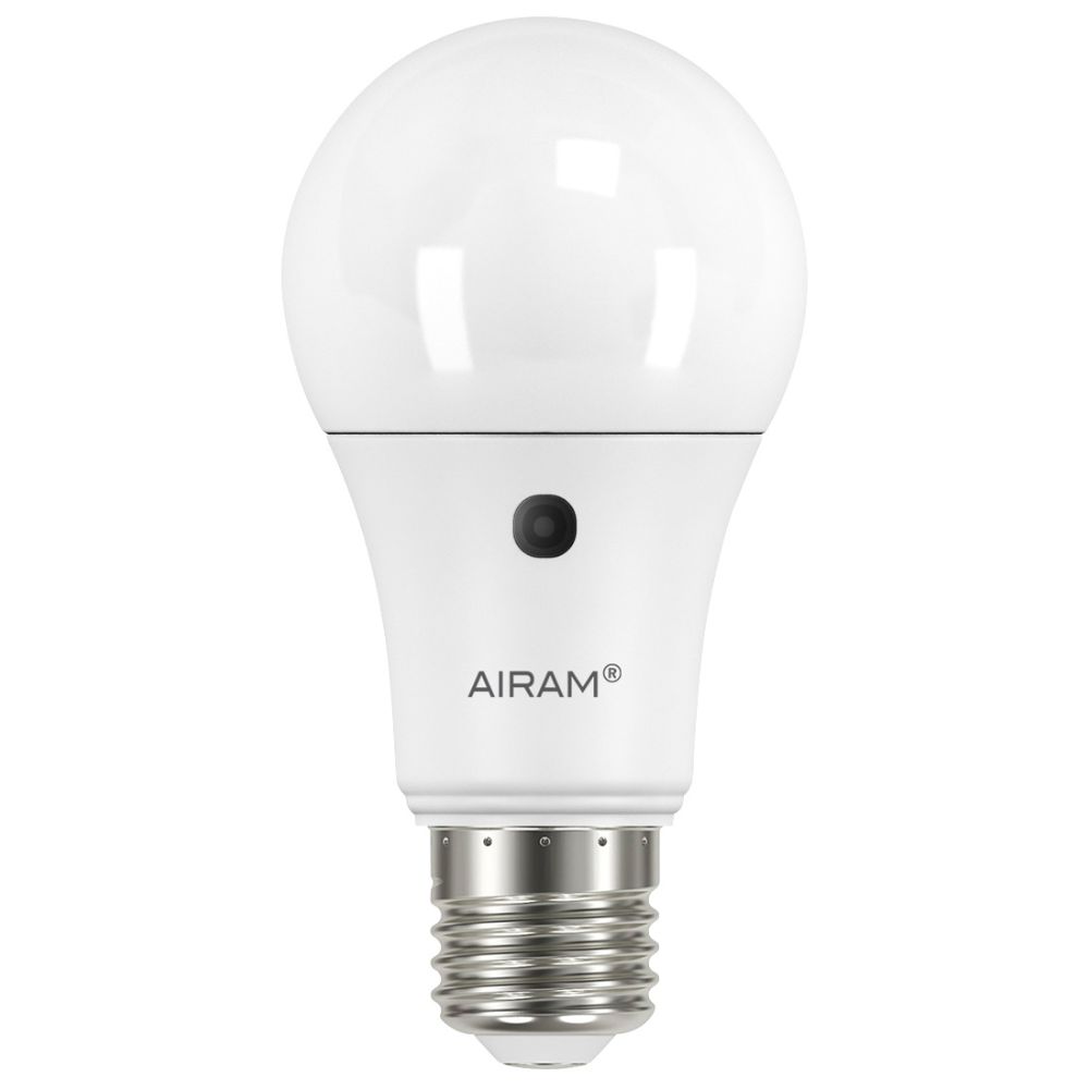 Airam LED-klotlampa med skymningsrelä E27 11 W 2700 K 1060 lm