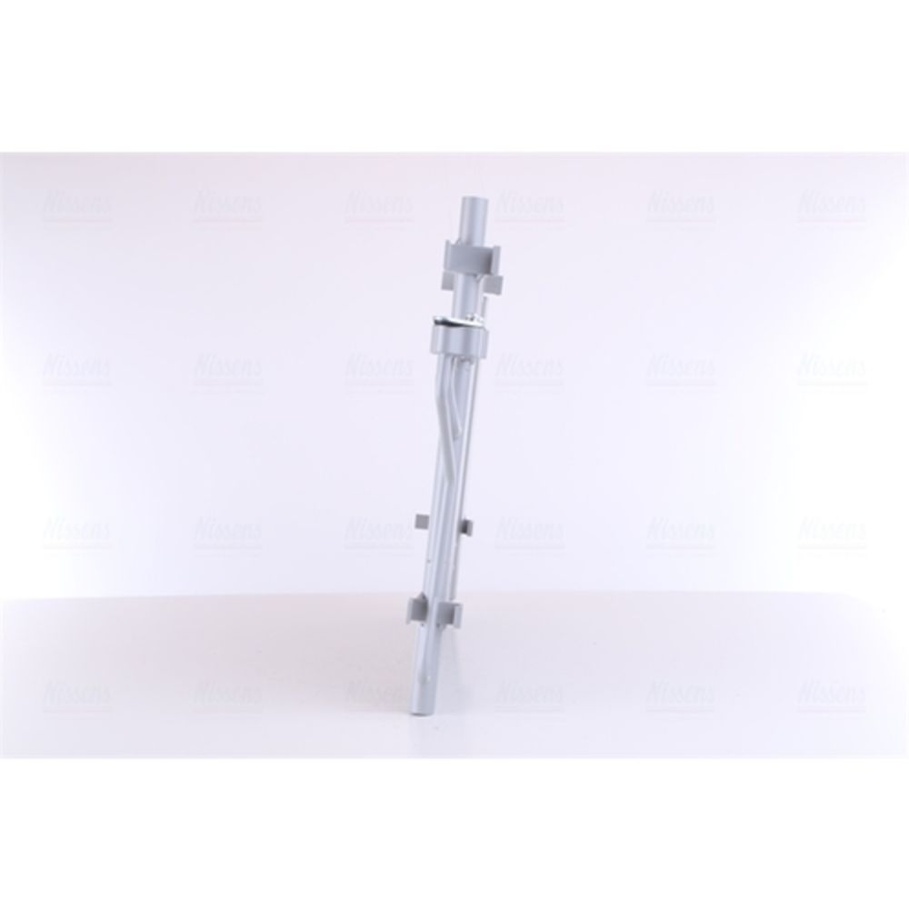 Ilmastointilaitteen lauhdutin 30-03659