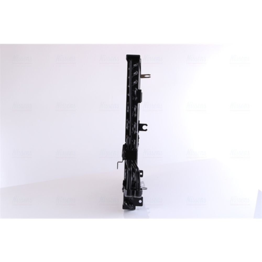 Ilmastointilaitteen lauhdutin 30-00384