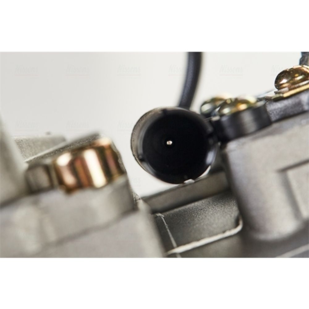 Ilmastointilaitteen kompressori 30-8198