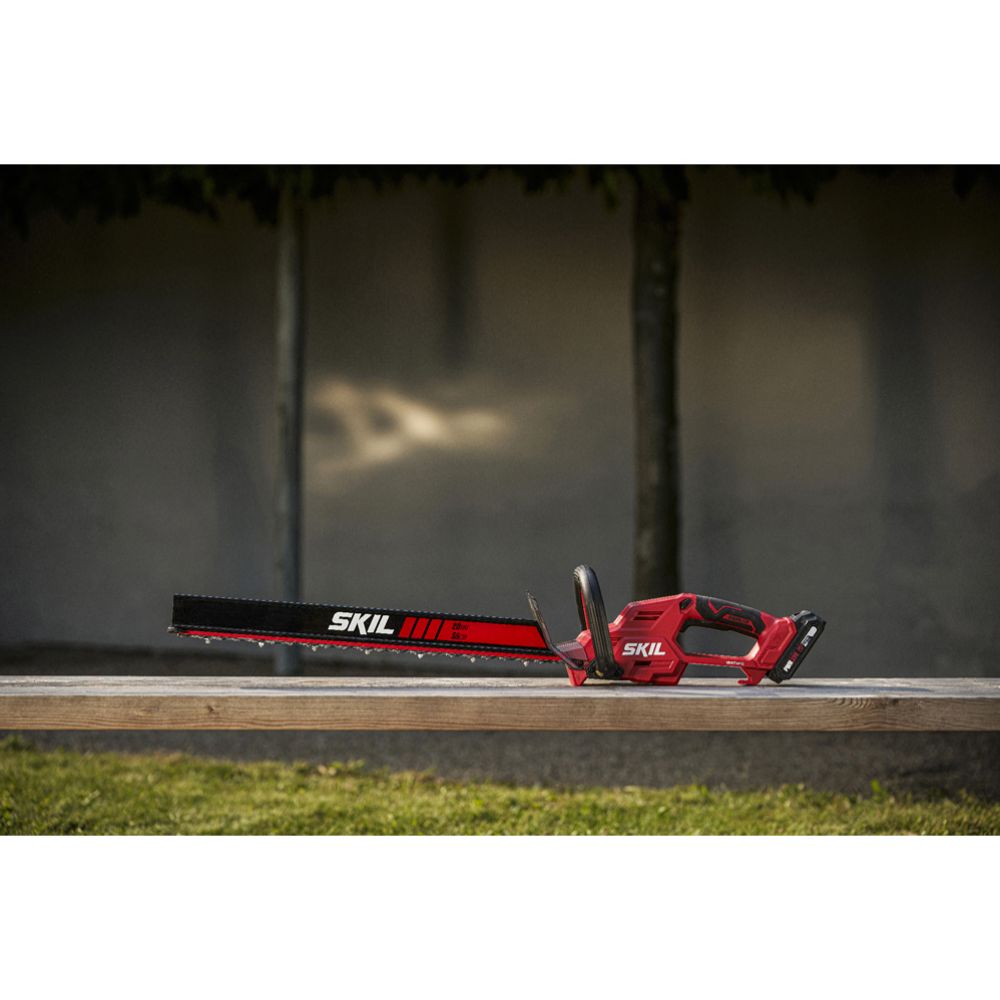 SKIL borstlös batteridriven häcksax 0440 AA (2,0 Ah)