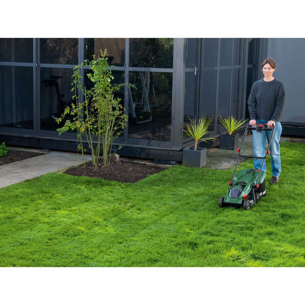 Bosch Rotak 18V-32 akkuruohonleikkuri (4,0 Ah)