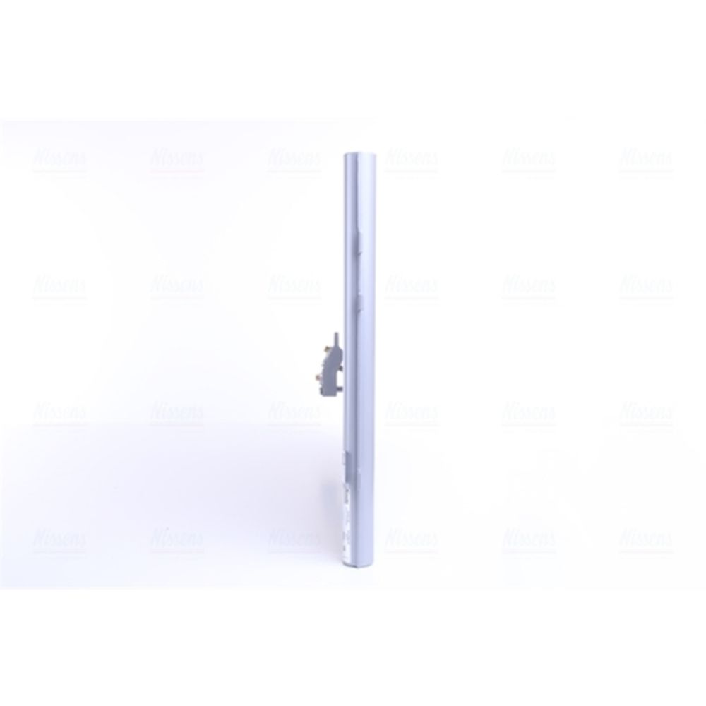Ilmastointilaitteen lauhdutin 30-00403
