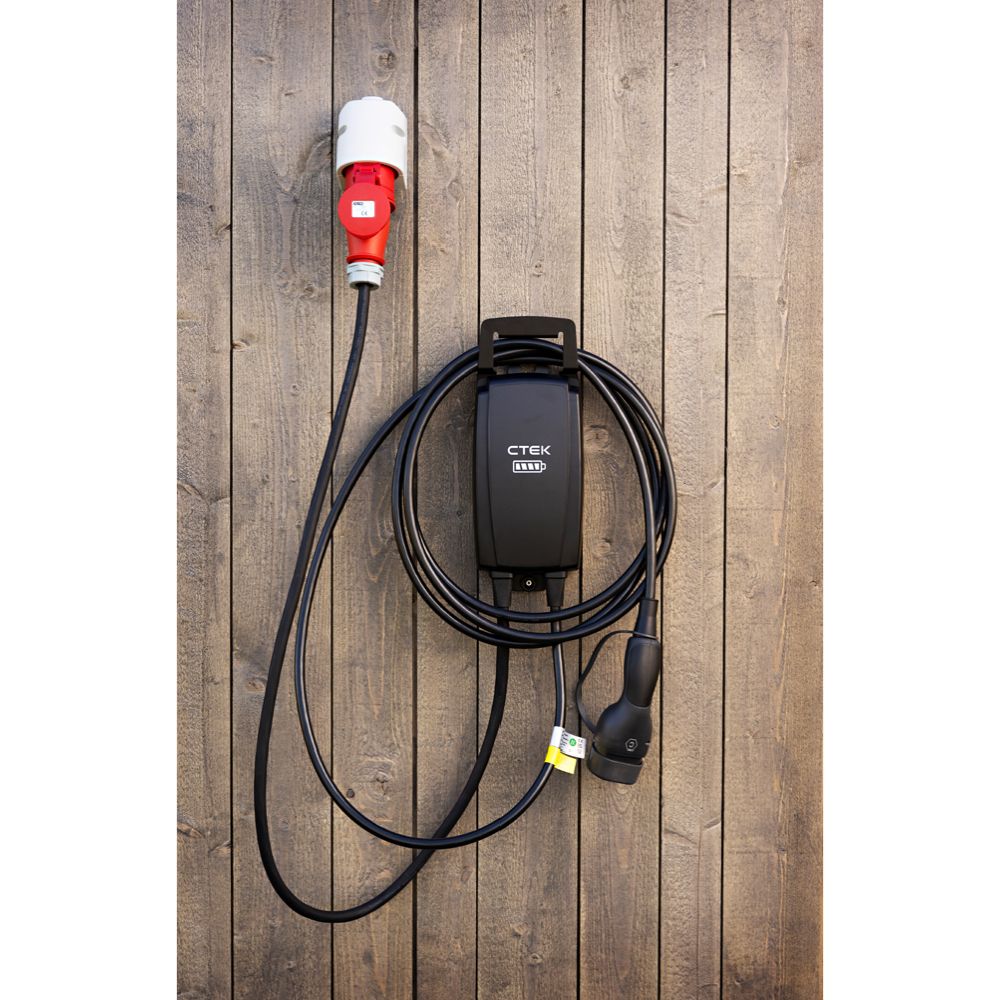 CTEK Njord Go sähköauton latausasema seinätelineellä 11 kW