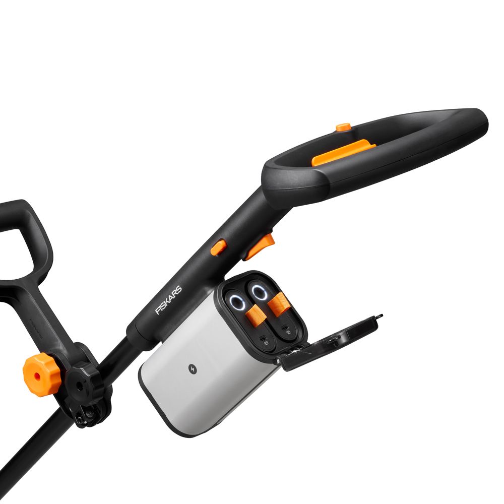 Fiskars batteridriven snöslunga utan batteri