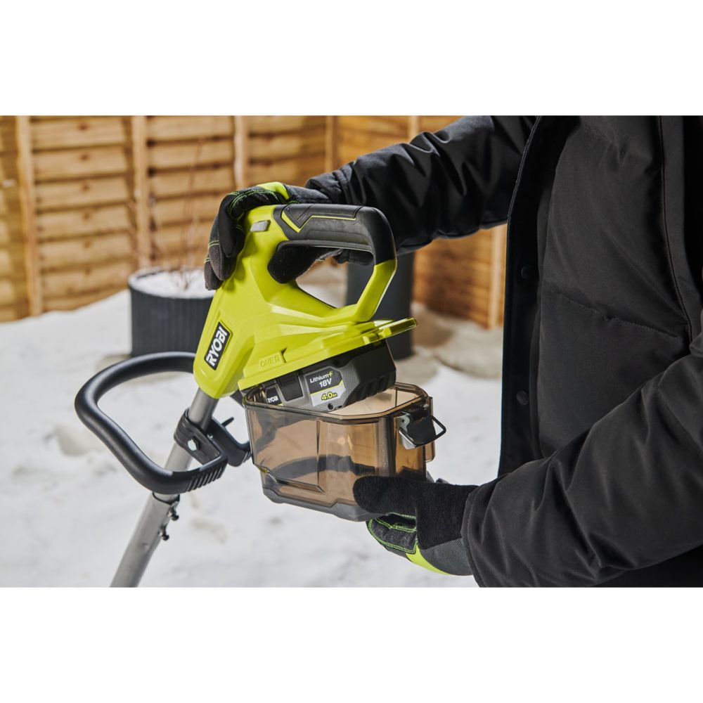 Ryobi ONE+ batteridriven snöskyffel RY18ST25A-0 utan batteri
