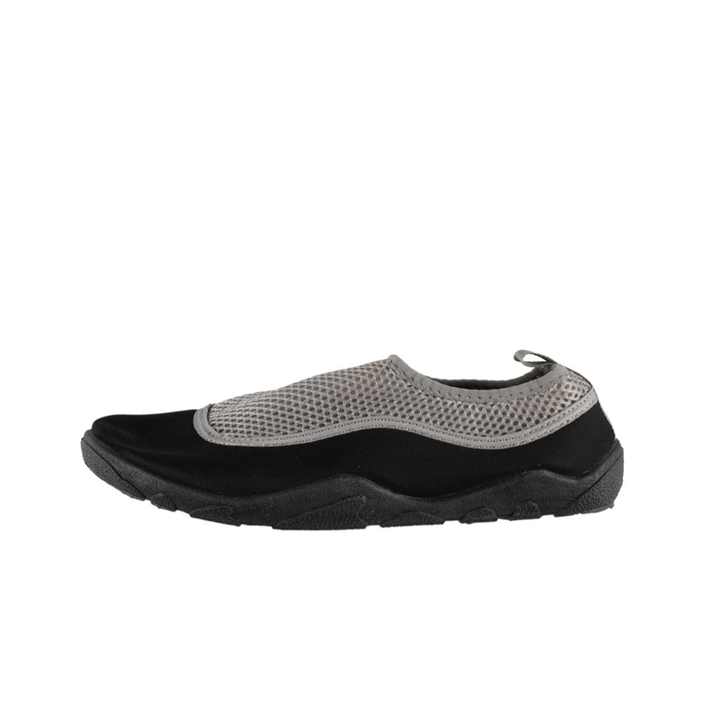 Acces ujumisjalatsid, must/hall