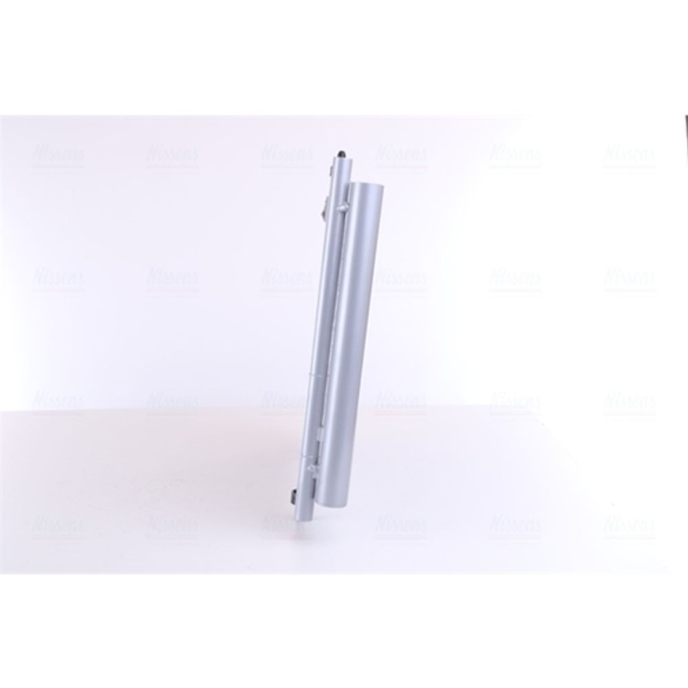 Ilmastointilaitteen lauhdutin 30-8397