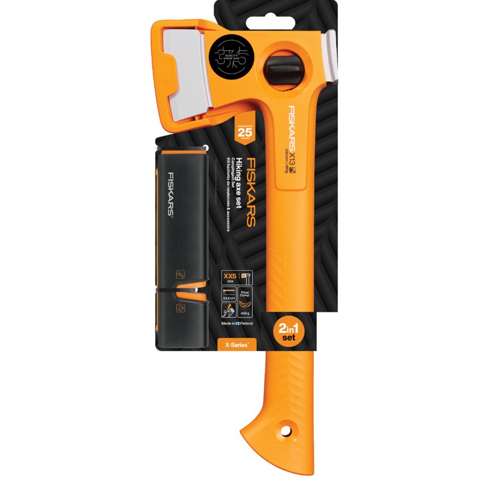 Fiskars X13 matkakirves ja teritaja