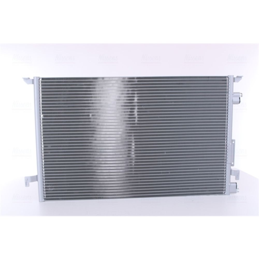 Ilmastointilaitteen lauhdutin 30-00244