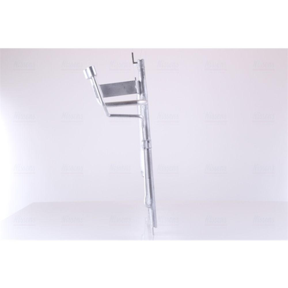 Ilmastointilaitteen lauhdutin 30-00381