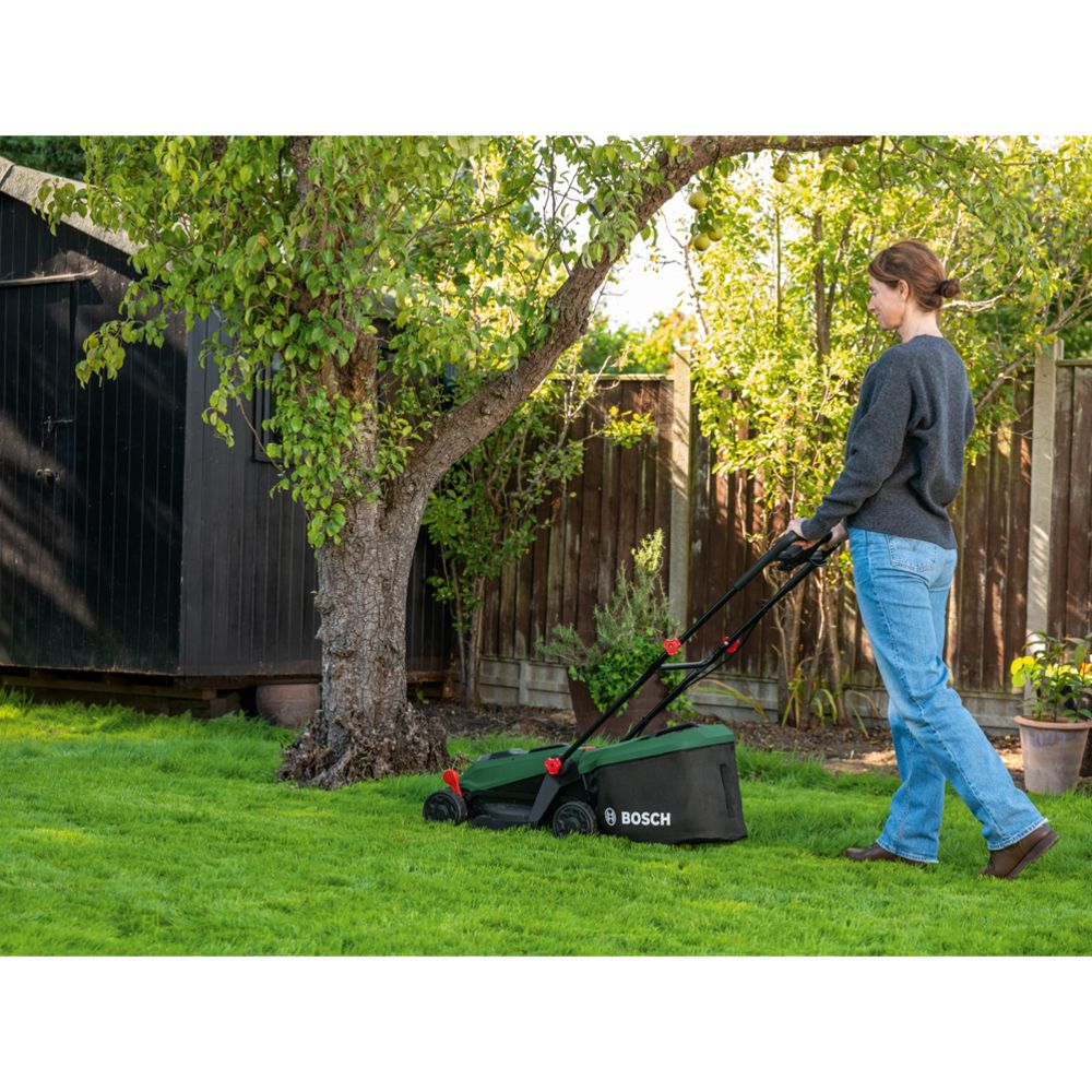 Bosch Rotak 18V-32 akkuruohonleikkuri (4,0 Ah)