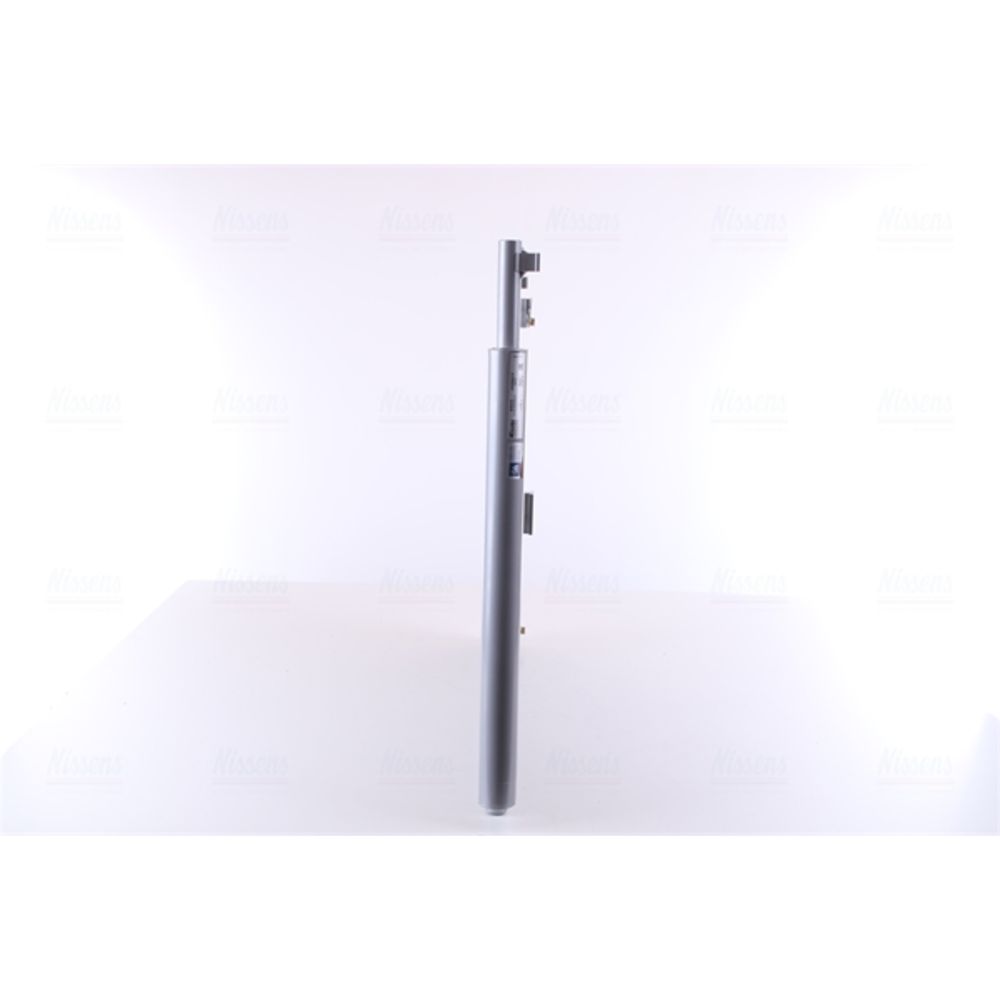 Ilmastointilaitteen lauhdutin 30-00423