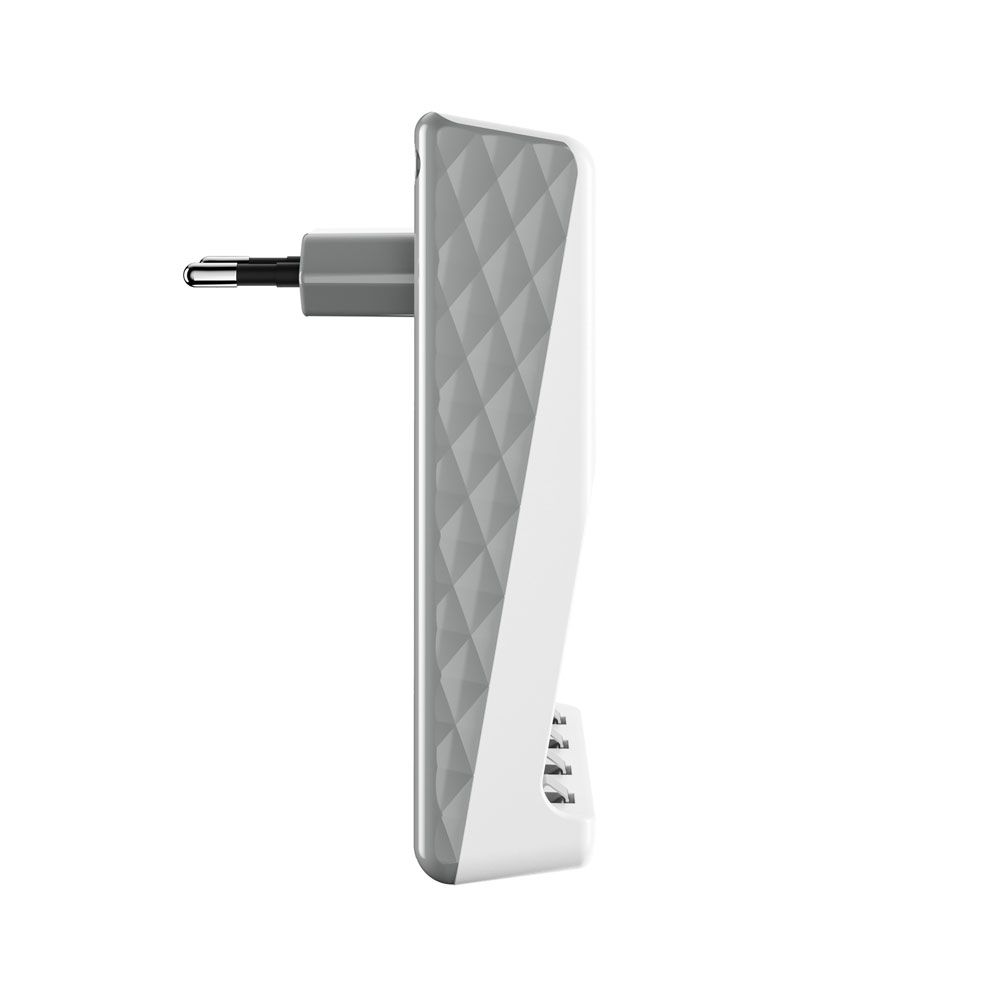 Varta Plug Charger akkuparistolaturi