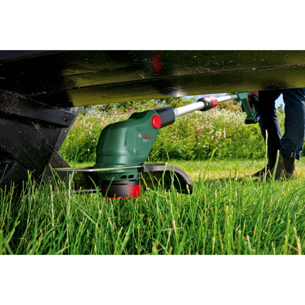 Bosch UniversalGrassCut batteridriven trimmer 18V-23-450 Solo + extra spole