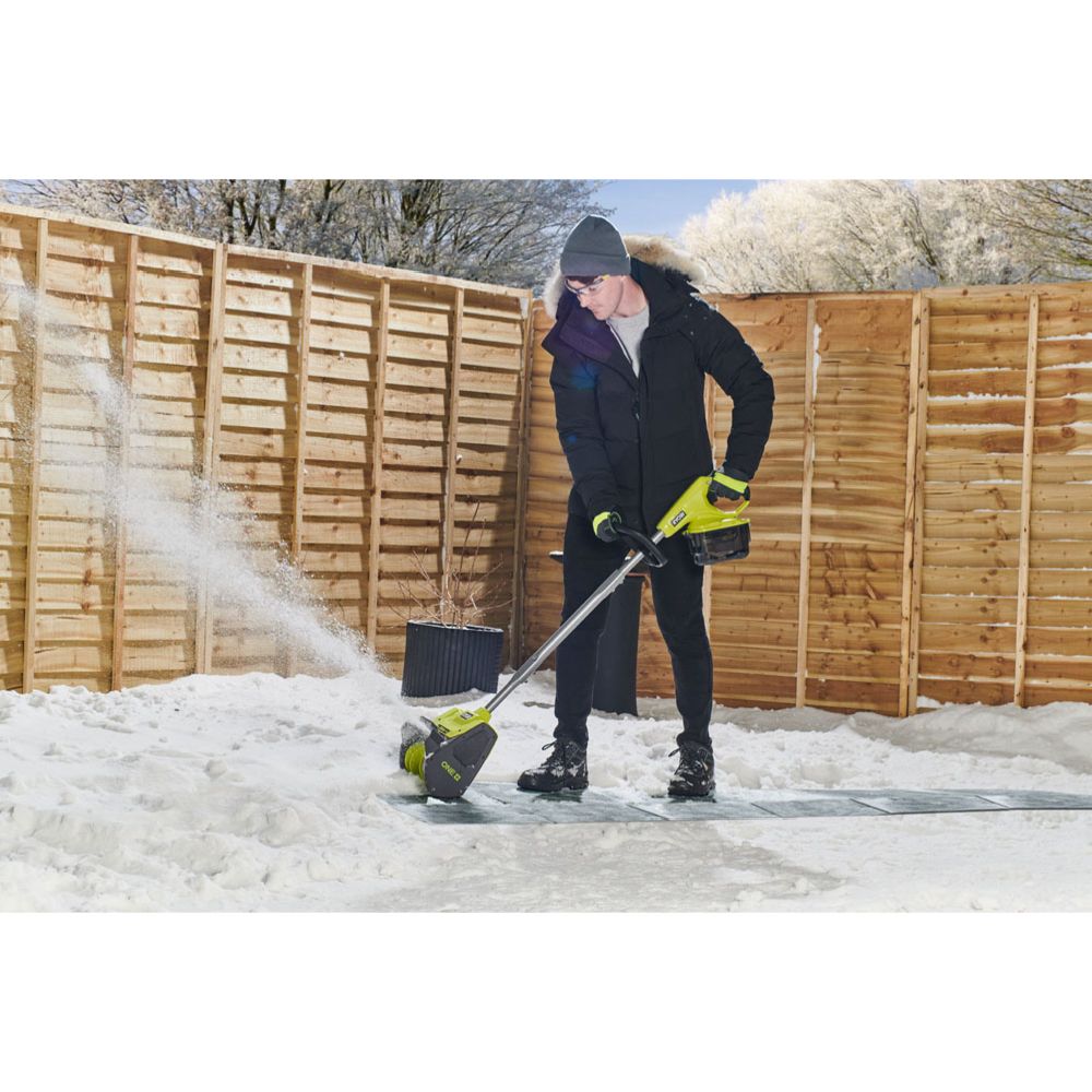 Ryobi ONE+ batteridriven snöskyffel RY18ST25A-0 utan batteri