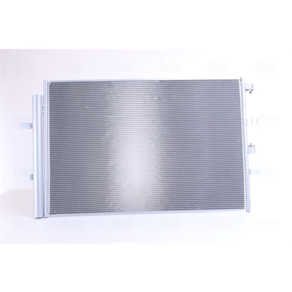 Ilmastointilaitteen lauhdutin 30-00261
