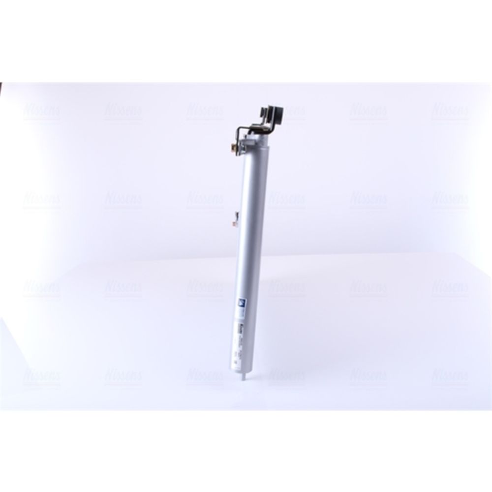 Ilmastointilaitteen lauhdutin 30-00503