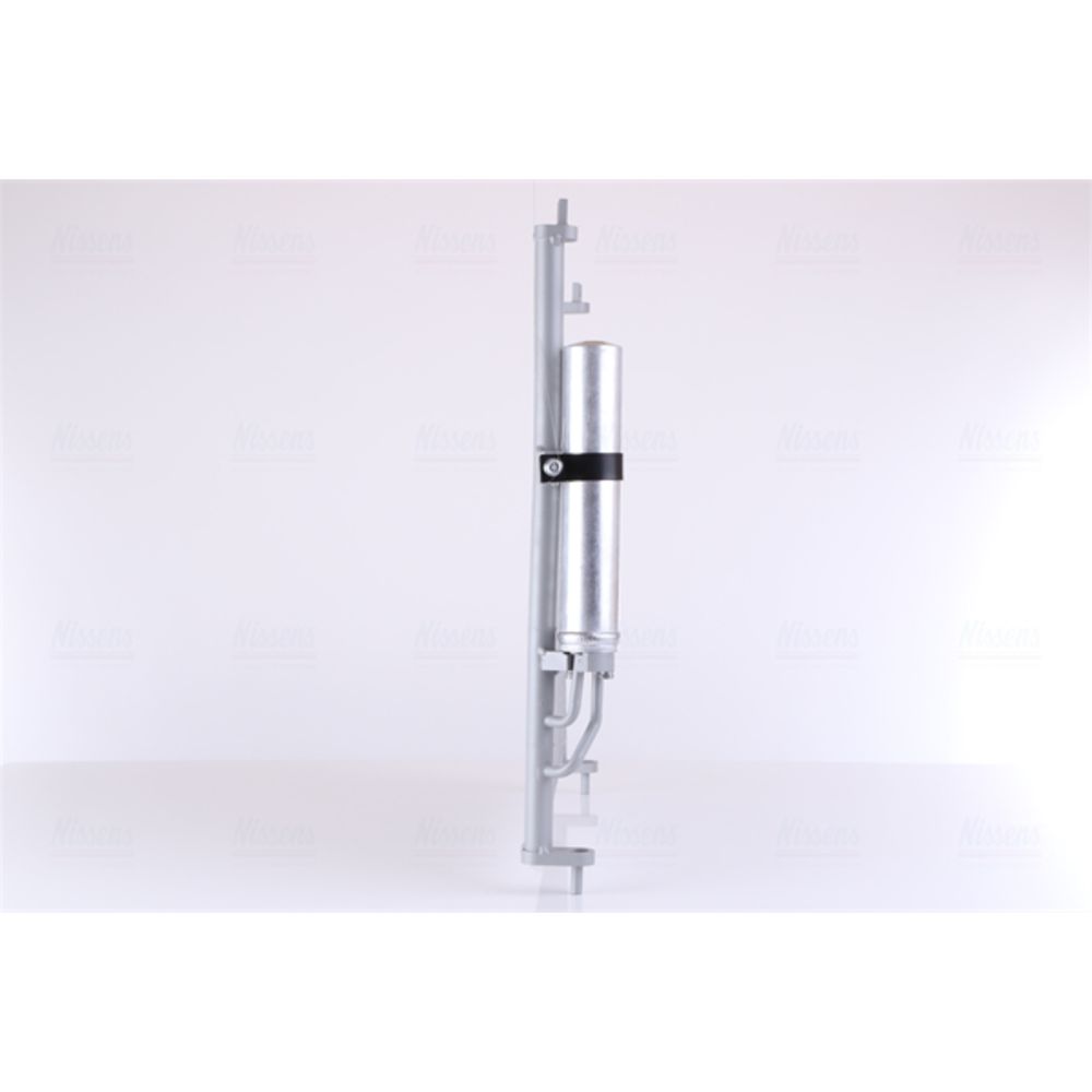 Ilmastointilaitteen lauhdutin 30-00417