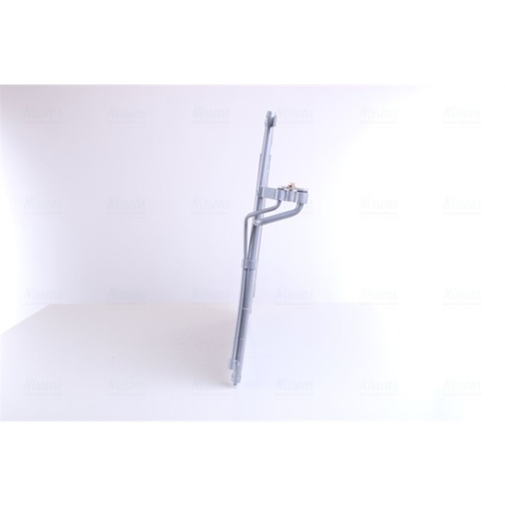 Ilmastointilaitteen lauhdutin 30-04024