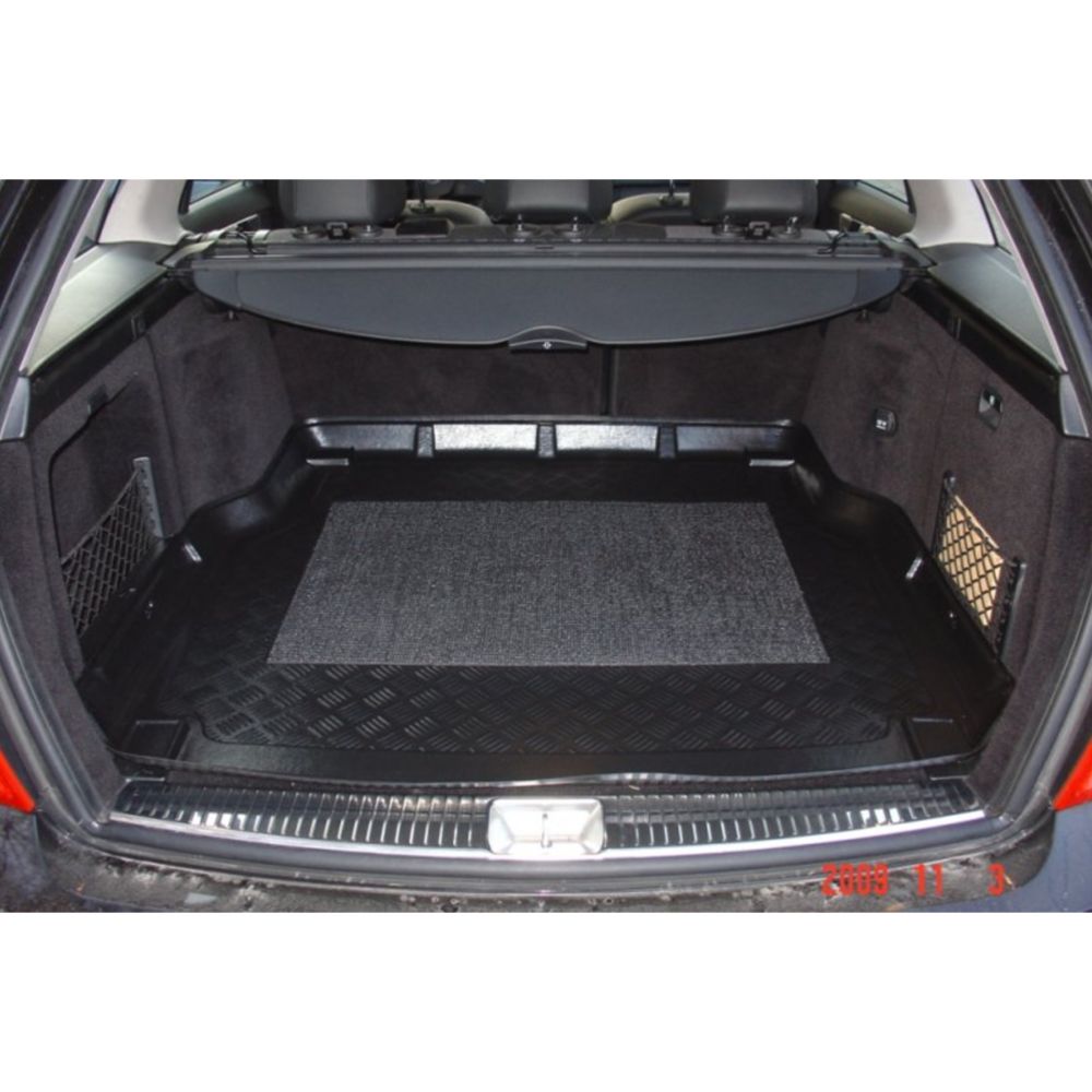 Tavaratilamatto MB W204 Touring-farmari 08->