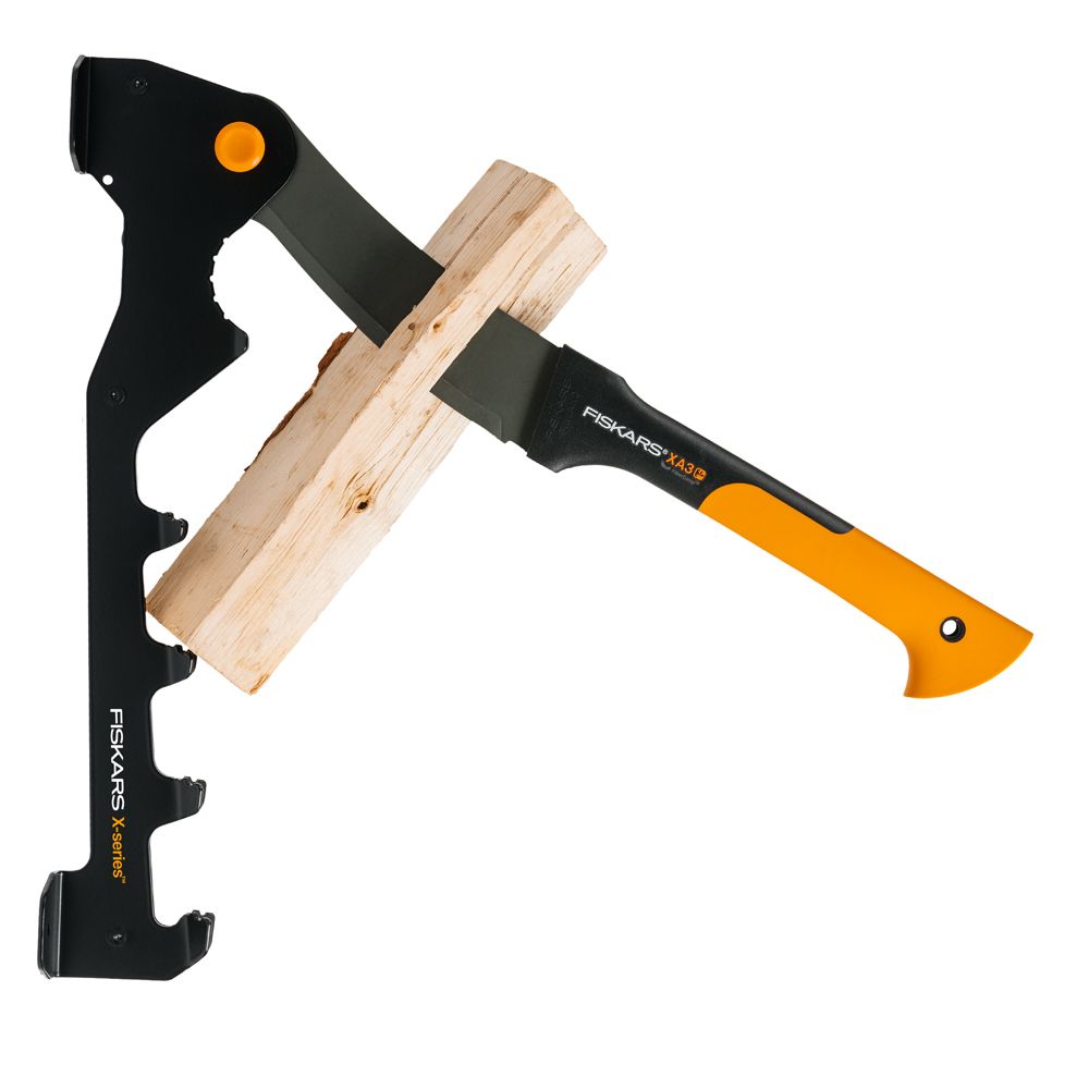 Fiskars X-Series seinale kinnitatav tulehakatise kiin