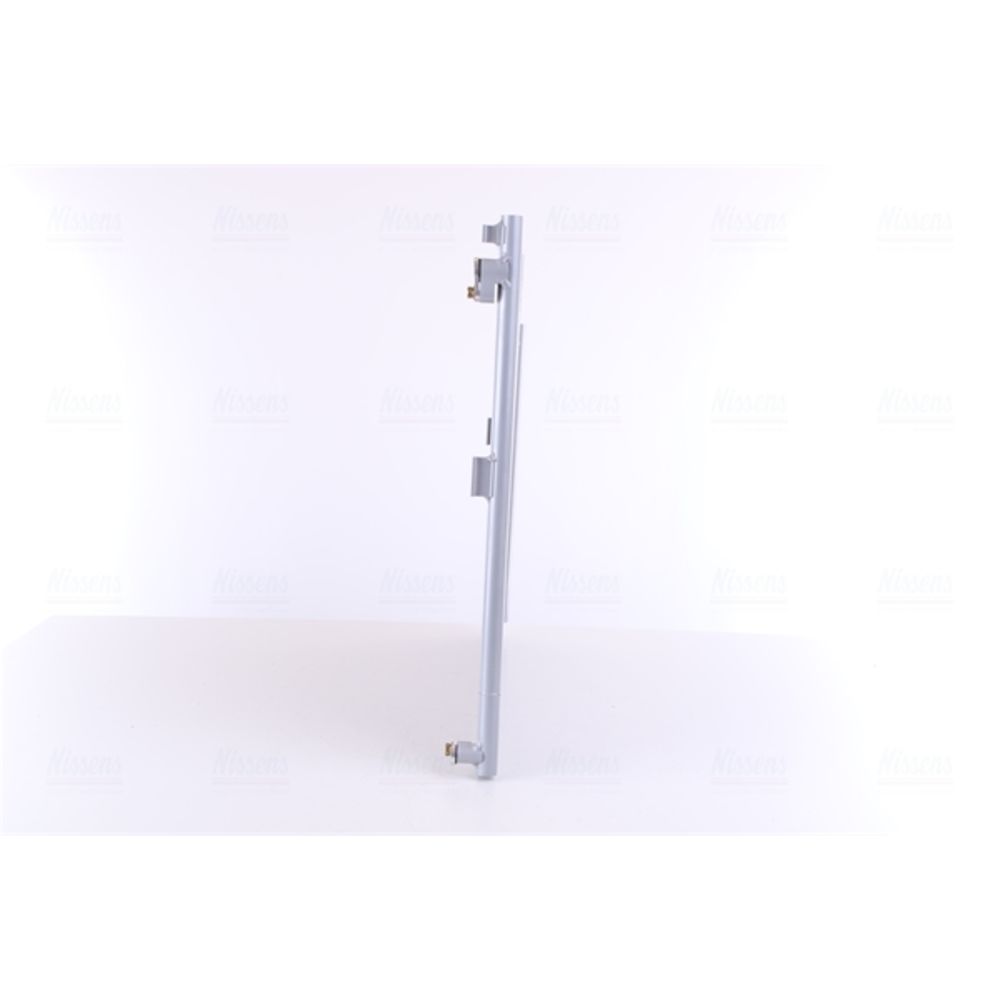 Ilmastointilaitteen lauhdutin 30-00423
