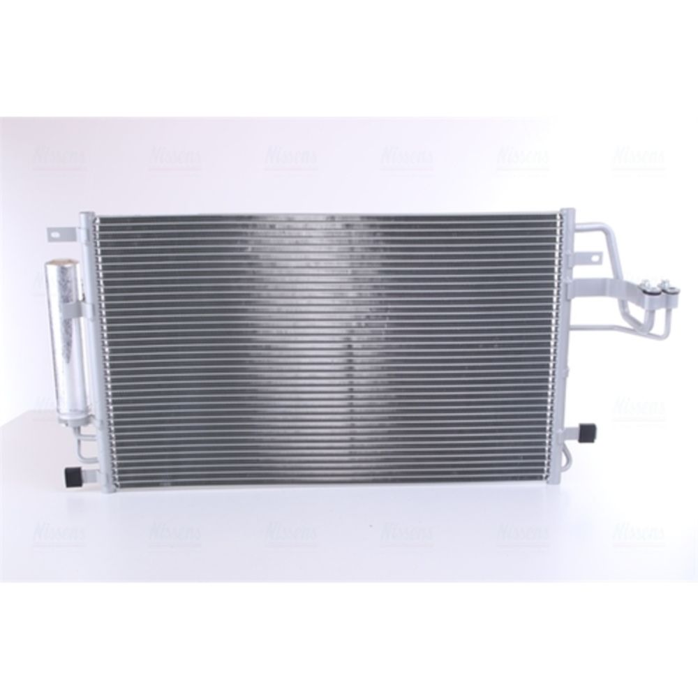 Ilmastointilaitteen lauhdutin 30-00536