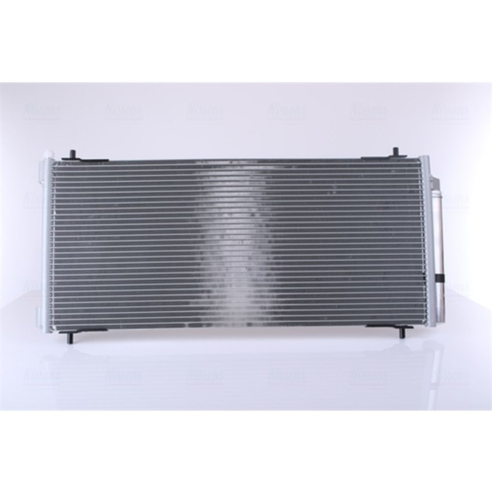 Ilmastointilaitteen lauhdutin 30-04029