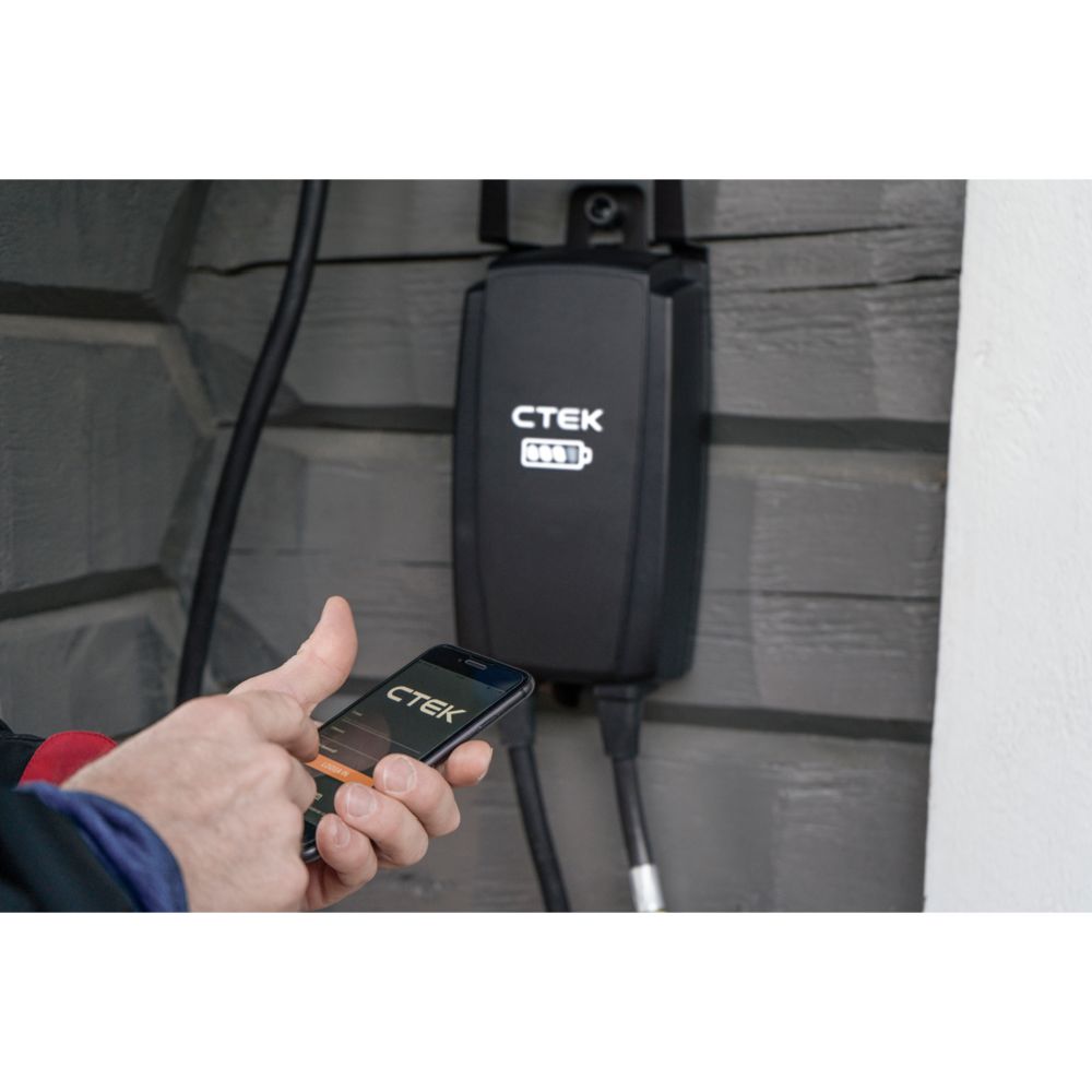 CTEK Njord Go sähköauton latausasema seinätelineellä 11 kW