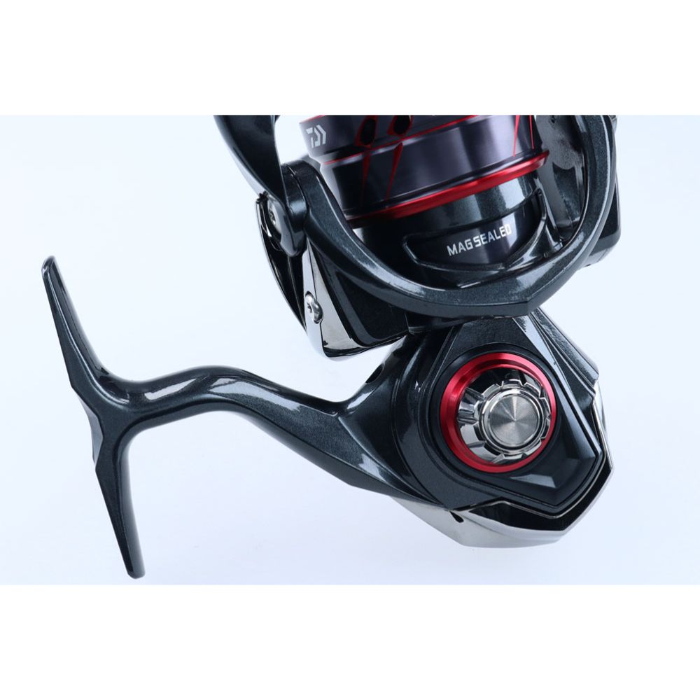 Daiwa 21 Ballistic MQ LT avokela