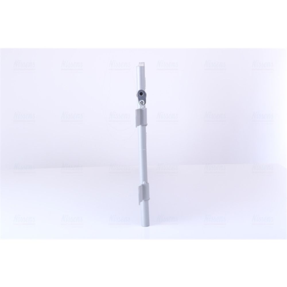 Ilmastointilaitteen lauhdutin 30-04034