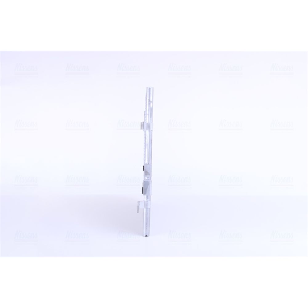 Ilmastointilaitteen lauhdutin 30-04946