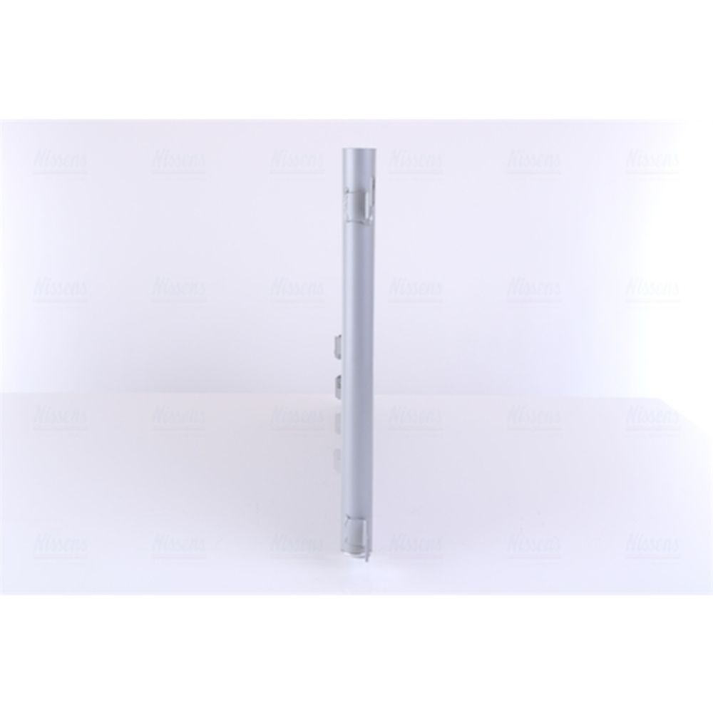 Ilmastointilaitteen lauhdutin 30-00370