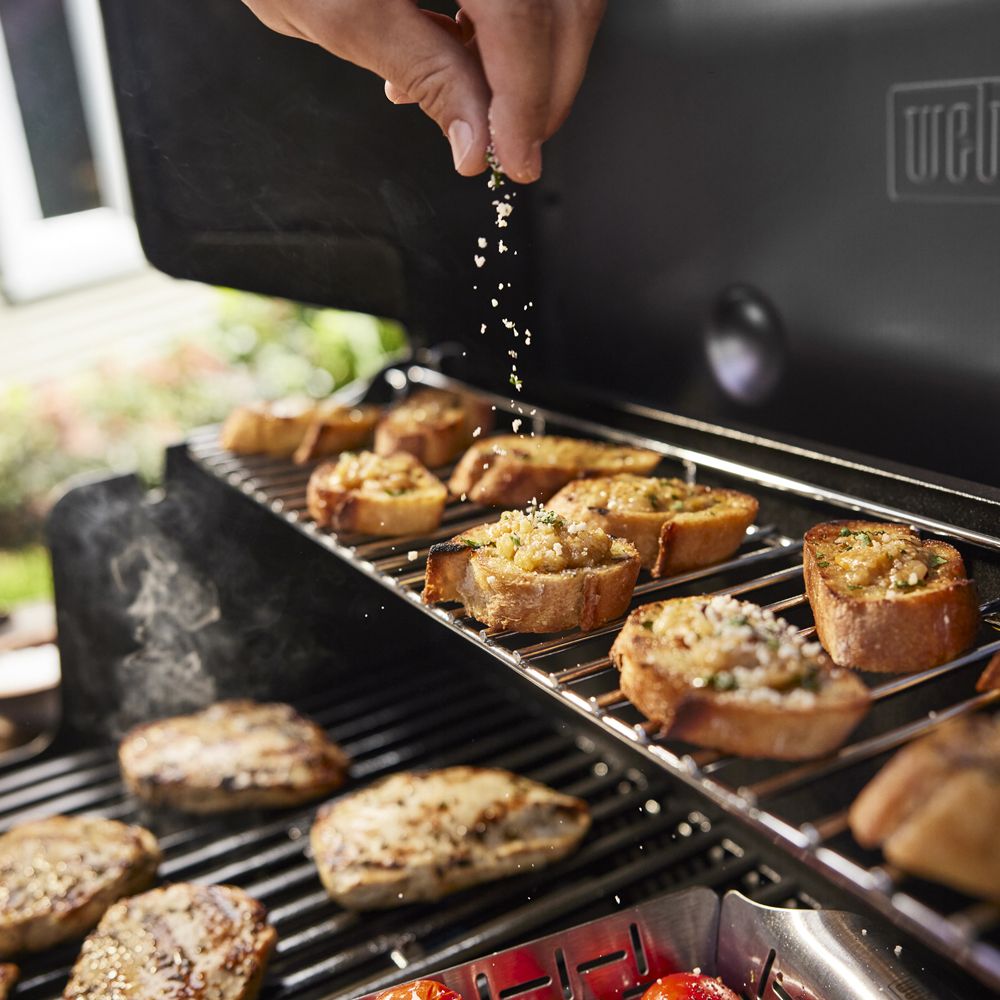 Weber Genesis E-415 kaasugrilli