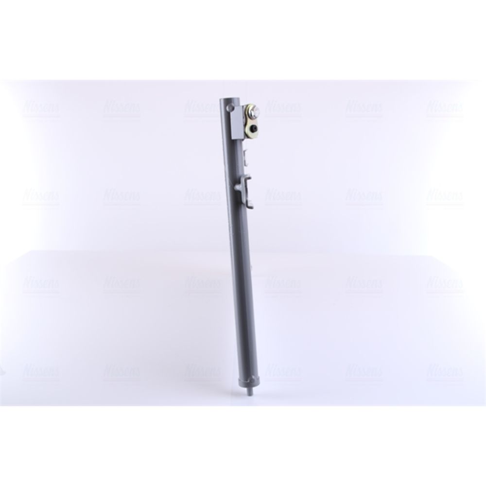Ilmastointilaitteen lauhdutin 30-05925