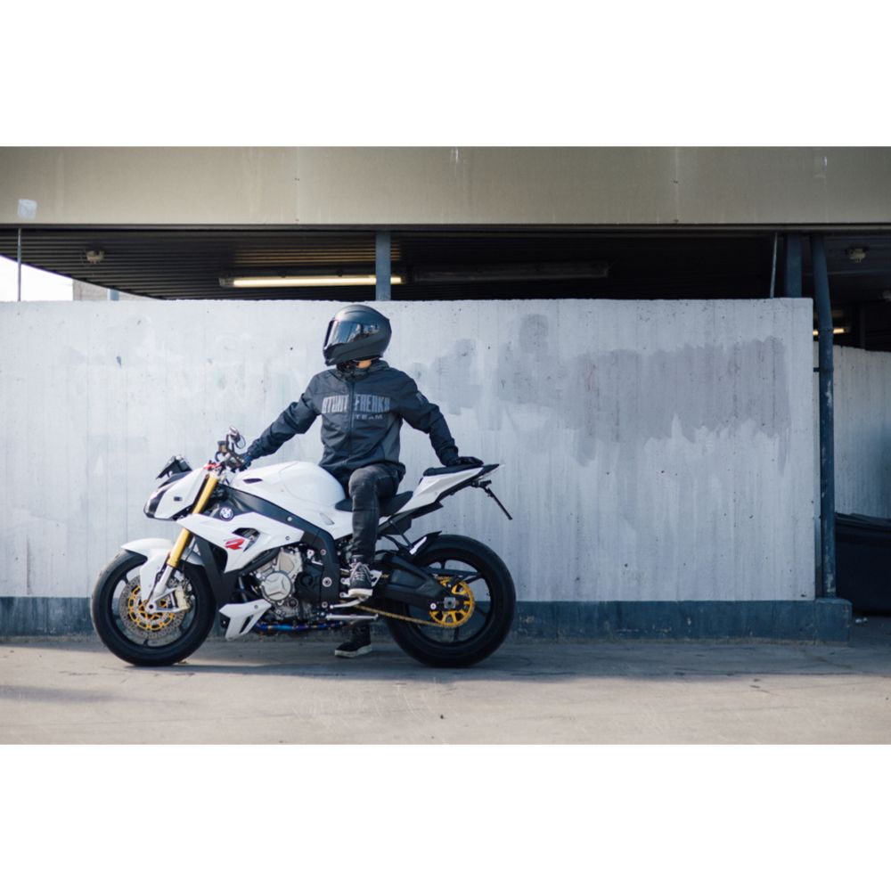 Stunt Freaks Team Flatout moottoripyöräkypärä musta S