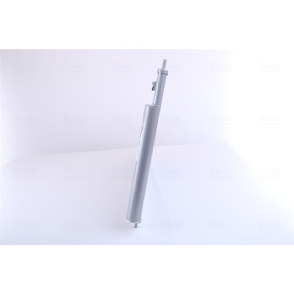 Ilmastointilaitteen lauhdutin 30-00333