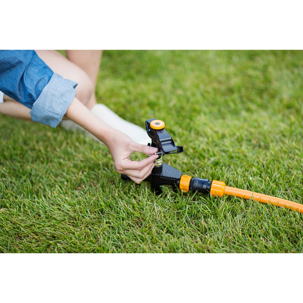 Fiskars sektorvihmuti metall ratastega