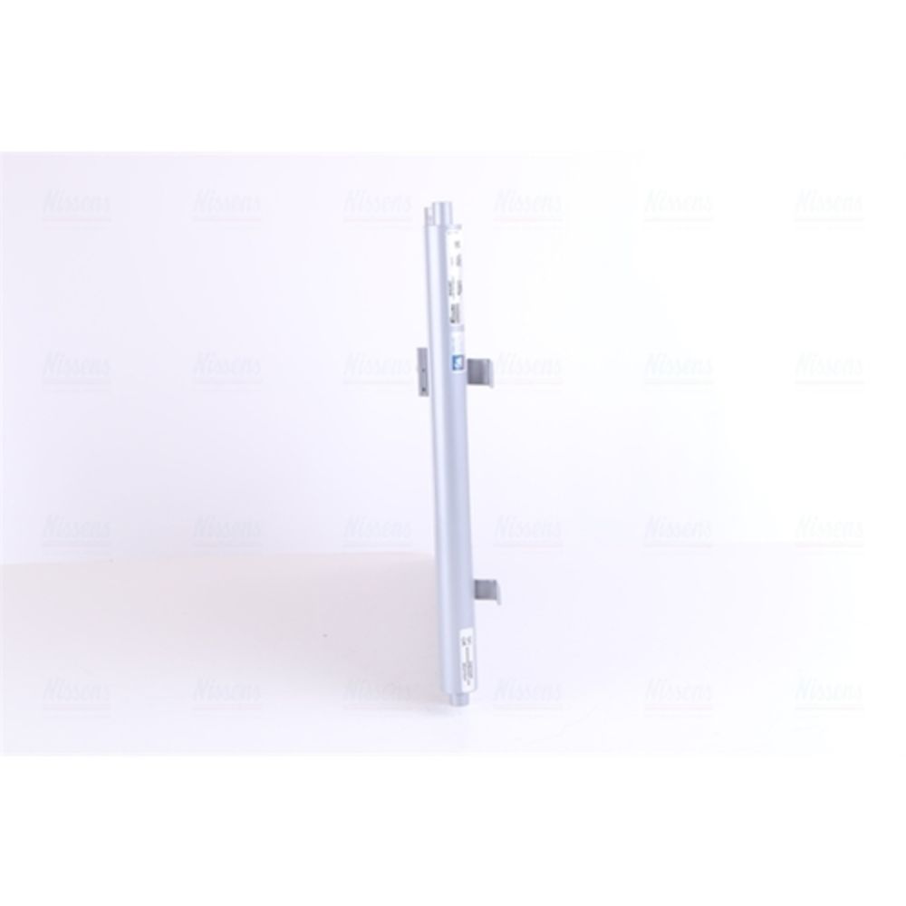 Ilmastointilaitteen lauhdutin 30-00382